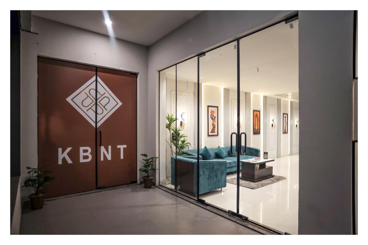 Hotel The Parker Inn By Kbnt Group Surat Eksteriør billede