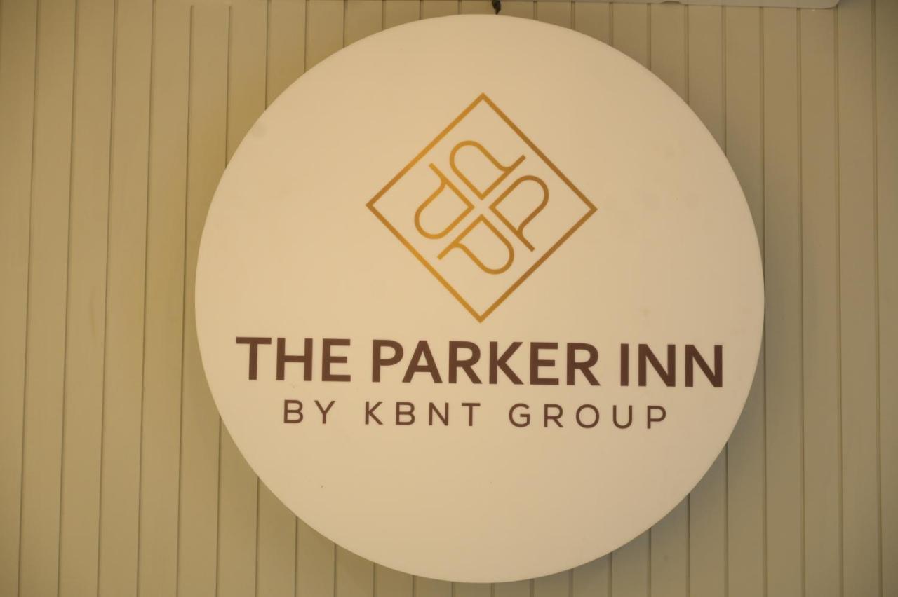 Hotel The Parker Inn By Kbnt Group Surat Eksteriør billede