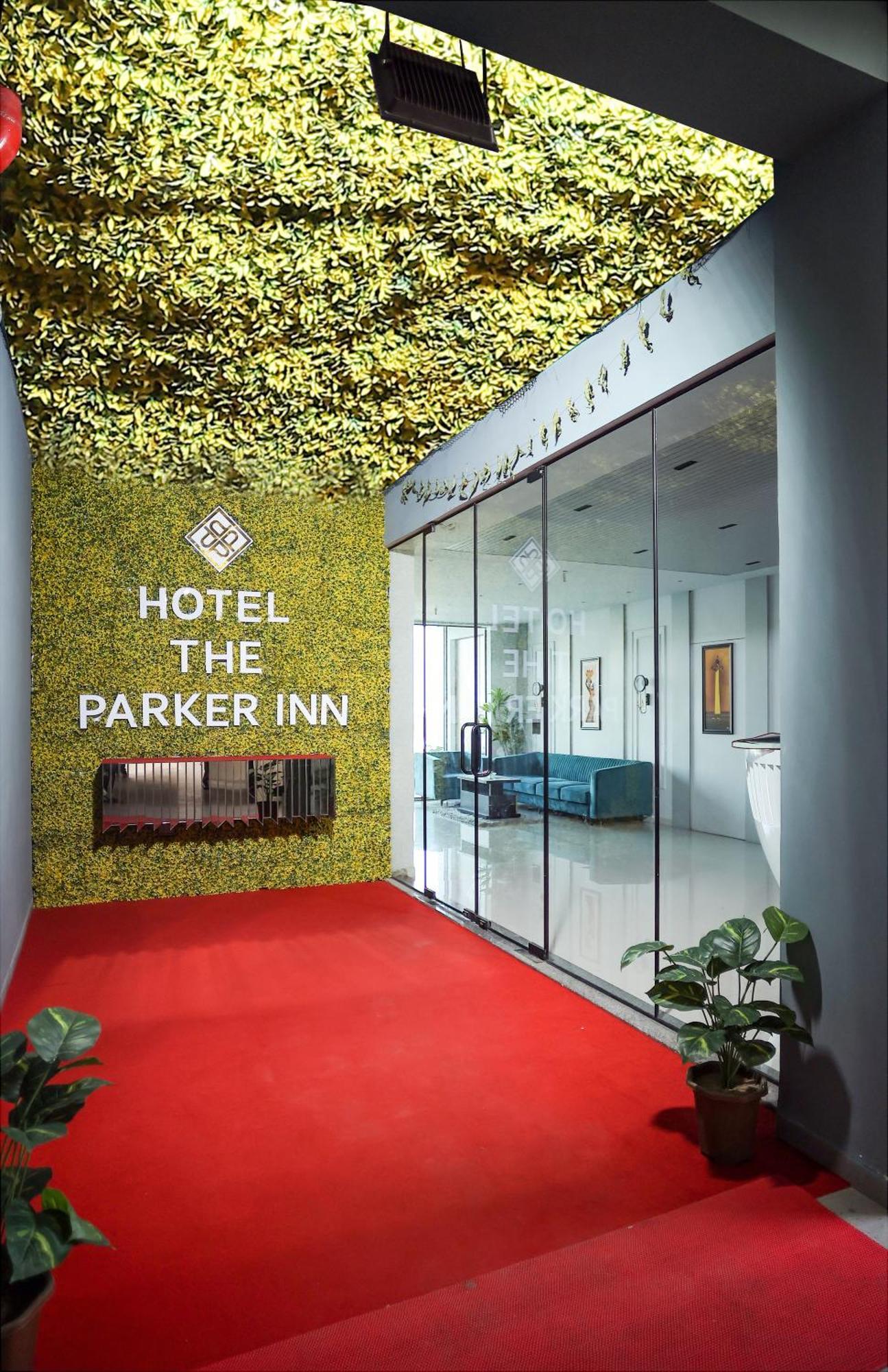 Hotel The Parker Inn By Kbnt Group Surat Eksteriør billede